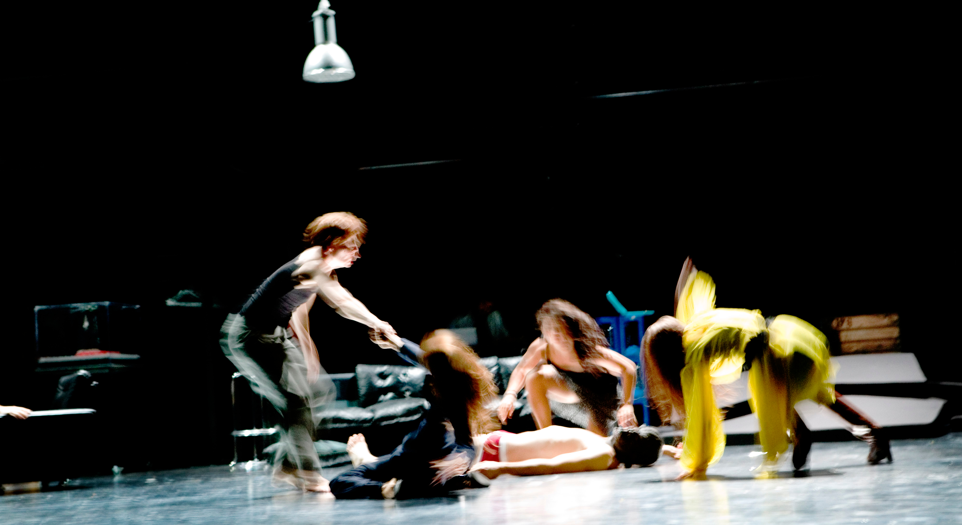 Probenfoto
Produktion Schaubuehne
Premiere 10.10.09